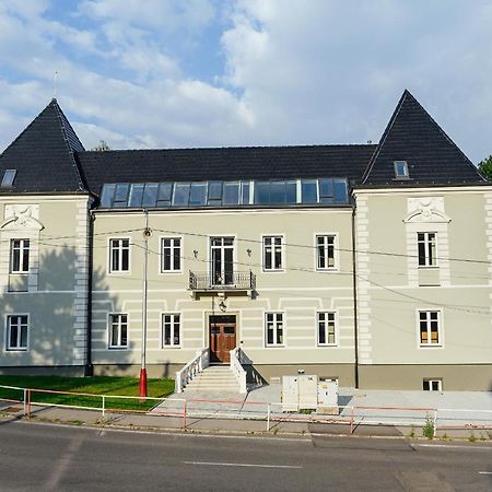 Trenčianske Teplice Apartmanovy Dom Grand - Contactless Check In المظهر الخارجي الصورة