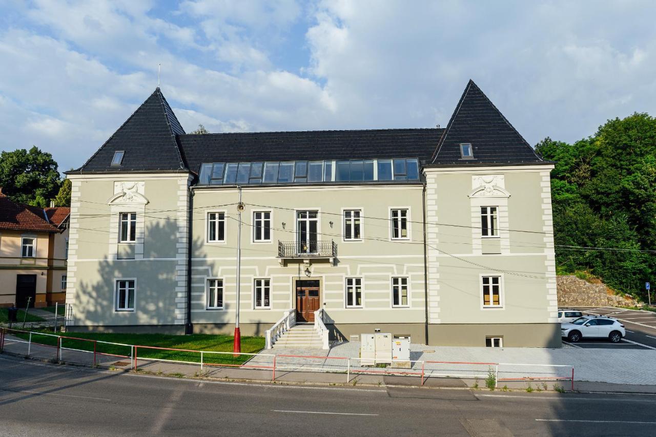 Trenčianske Teplice Apartmanovy Dom Grand - Contactless Check In المظهر الخارجي الصورة