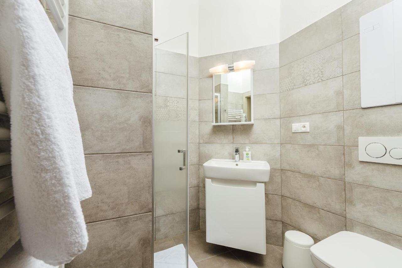 Trenčianske Teplice Apartmanovy Dom Grand - Contactless Check In المظهر الخارجي الصورة